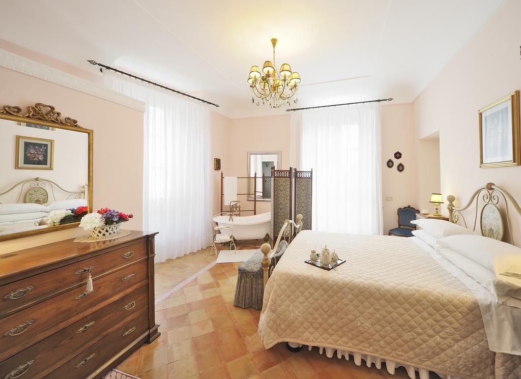 Residenza Matarazzo E Le Sue Soffitte Lejlighed Castellabate Værelse billede